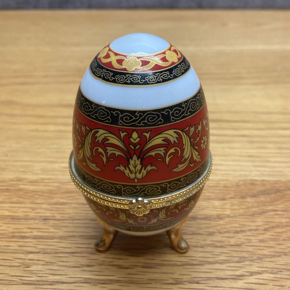 Hinged Ceramic Egg Trinket Box- Gold Footed‎